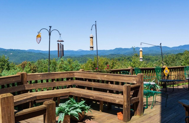 Mountain Home con 180 vistas, bañera de hidromasaje, mesa de billar / ping pong, cerca de Boone