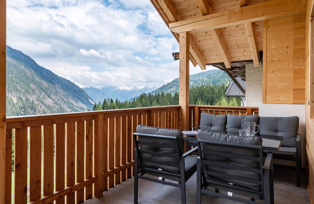Chalet de montaña "Blosegghof Himmelblick" con vistas a la montaña y nueva bañera de hidromasaje