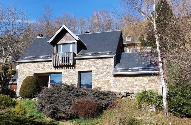 Pueblo Chalet de Montaña de los Pirineos. Esquí, senderismo, Whirlpool prados PEYRAGUDES