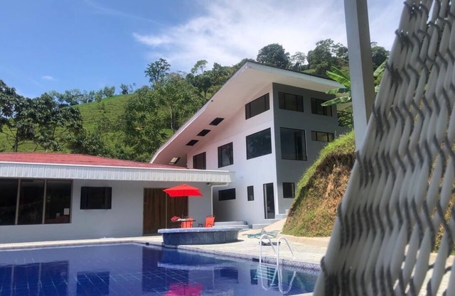 Casa en la montaña y con piscina