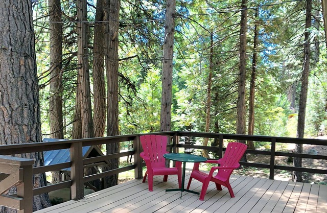 Strawberry / Twin Bridges Cabin - 2 Bedroom es un loft. ¡Crea recuerdos aquí!