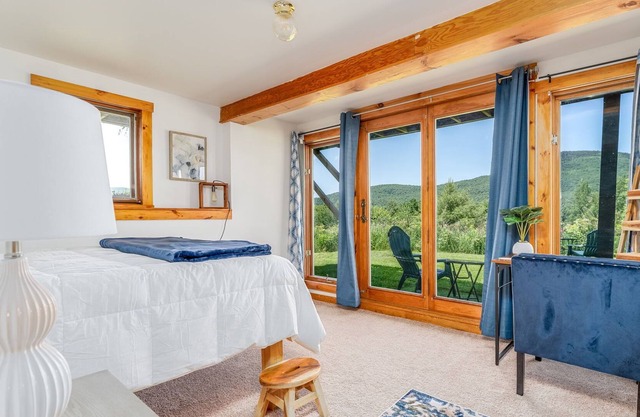 Mountain haven - 20 min from Stowe, 1 Mile from Lake Elmore - NO EXTRA FEES