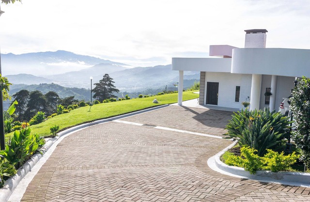 Casa de montaña con vistas al valle de San José