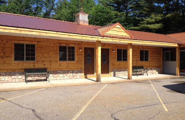 Mountain Lodge Style Condo Suite - 5 minutos de Storyland / North Conway