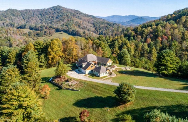 Mountain Luxury Villa at Stony Woods near Asheville Pet Friendly
