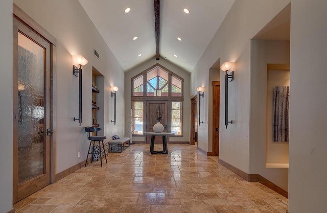 Mountain Majesty at Grays Crossing - Luxury 4BR 4BA w Private Hot Tub