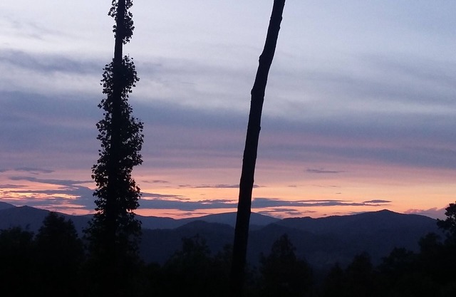 Retiro de montaña con gran vista y vientos tranquilos