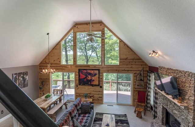 Mountain Retreat with Long range Views
