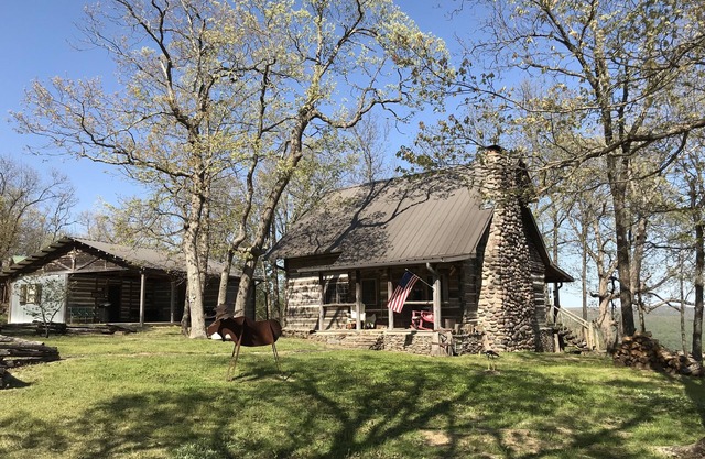 Mountain View Cabin + (Bunkhouse $ 75 por noche extra al seleccionar 9 huéspedes)