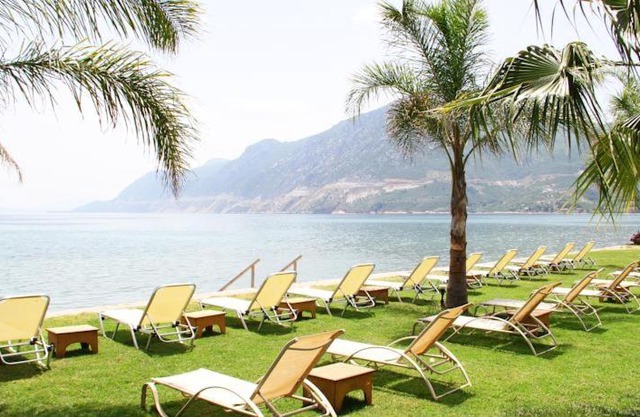 Mouria Pension Rooms & Studios