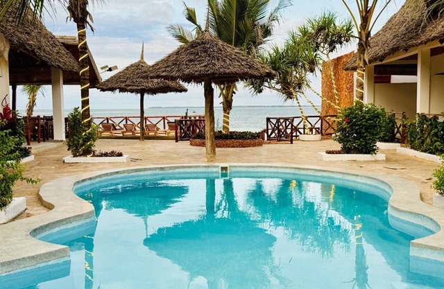 Moya Beach Hotel