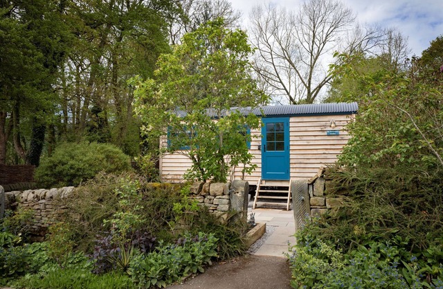 Mr McGregor’s Garden Shepherd's Hut/ Chatsworth