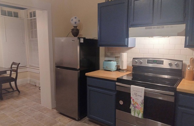 Musem hilltop Place city views 6 sleeps Pet-friendly Friendly