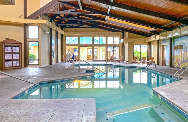 Music Road Resort Hotel and Inn
