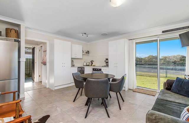 Myers Inlet - 2 bedroom unit across from Googleys Lagoon