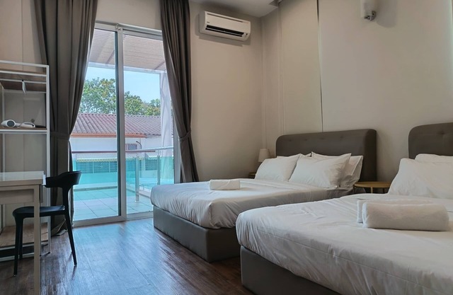 myRoom at 11 J Adams