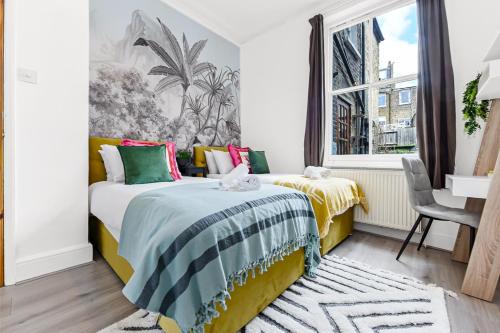 Nature in the City: 2BR Flat with Outdoor Space