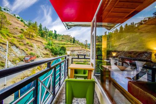 Nature Valley View Resort KOTI - on Chail Road with Parking