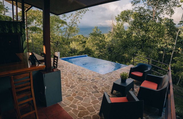 Nature Waterfall Cabinas ~ 20 minutes to the Beach