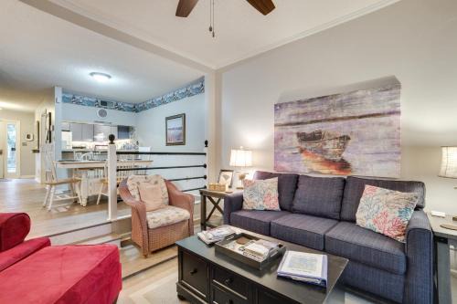Nautical Beaufort Gem with Gas Grill, 3 Mi to Dtwn!