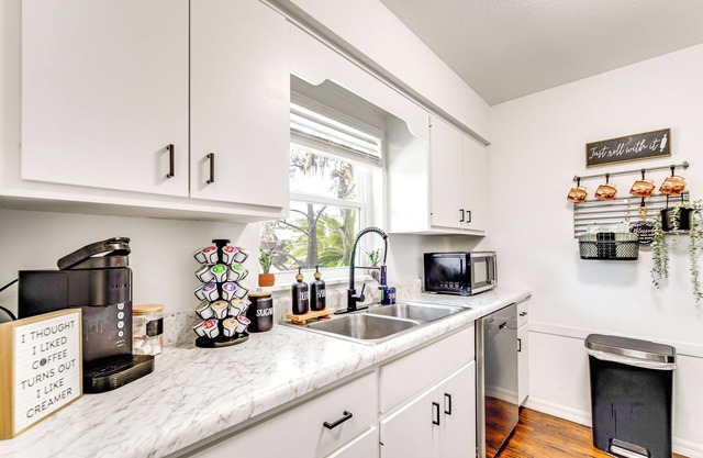 Near Silver Springs Park w/ Patio: Ocala Retreat