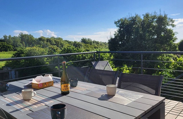 New: 3*** accommodation with terrace between land & sea.