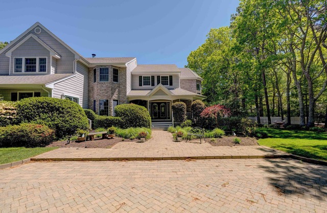 New 7 Bed 5.5 Bath Home with Pool, Gym, Game Room