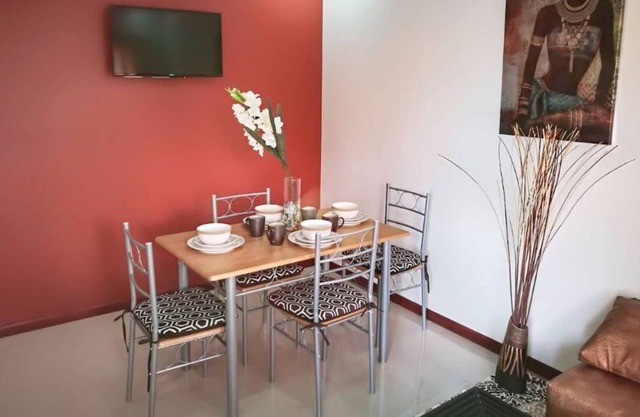NUEVO Y BONITO APARTAMENTO C/ AUTO-ENTRADA