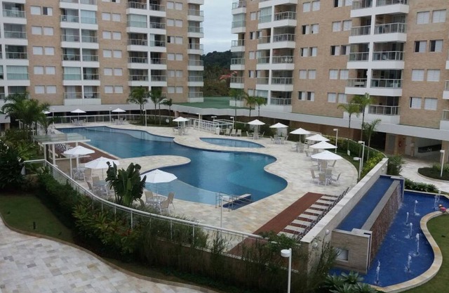 Joven apto Riviera de São Lourenço / Jd. San Lorenzo