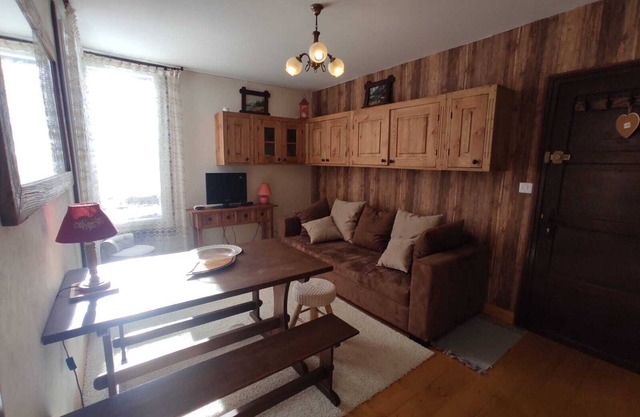 New T2 Guzet apartment at the foot of the slopes