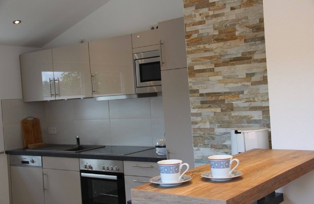NUEVA comodidad **** estrellas construido - apartamento con balcón
