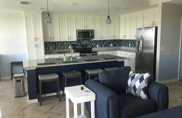 New condo at golf & country club overlooking preserve and course