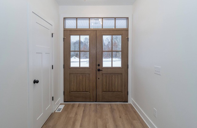 New Construction 4-bedroom Modern Farmhouse house in charming Kalamazoo w/ WiFi
