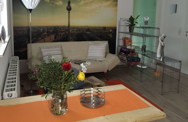 Apartamento nuevo equipado, cerca Wolziger Sede, una gran cantidad de bosque, a pocos minutos b. Berlin,