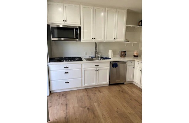 New Guesthouse! w/ Full Kitchen!