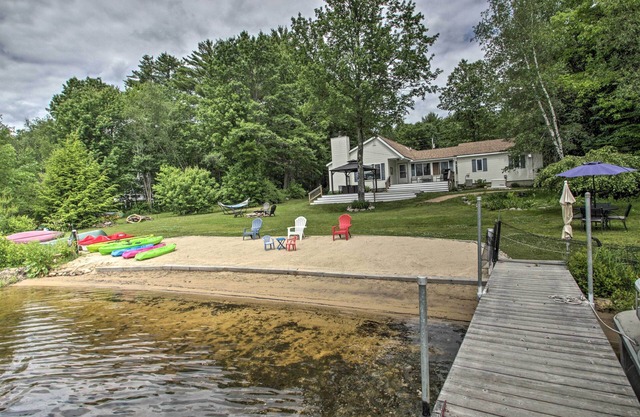 Locke Lake Home w / Playa privada, muelle y balsas!