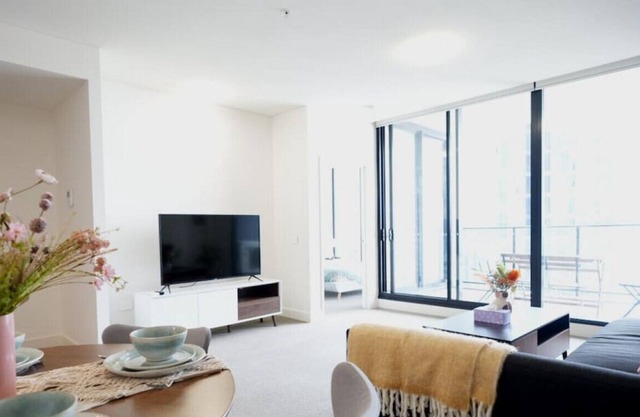 NEW! High Level Luxury APT in Wentworth Point