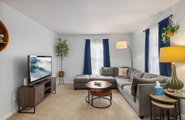 New! Introductory Rate! Modern 2-bedroom Retreat in MORA, great location!!