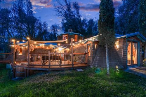 New Listing- Hobbit House @ Yosemite w/spa/firepit/unique