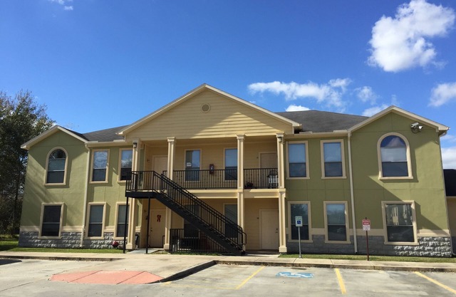 ¡¡Nuevo listado!! Condominio recién amueblado, I-10 West / Beltway 8, 4 habitaciones 2 baños, 77080