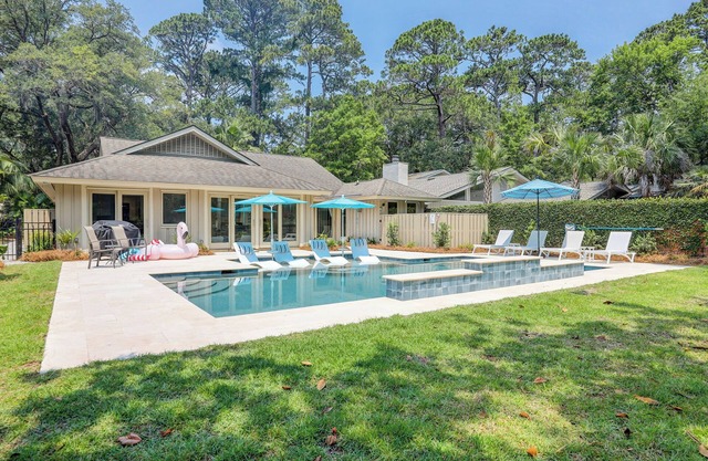 New Listing Pet Friendly 4 BR 3 BA Vacation Home Private Pool Beach Gear & Bikes