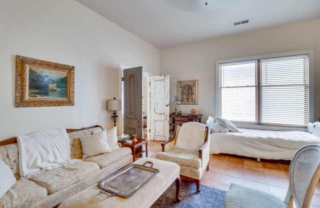 New Market Apartment: 6 Mi to Shenandoah Caverns!