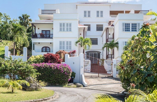 New Owner | Beach Walk | 3 Bed family Condo close to Gibbes & Mullins Beach