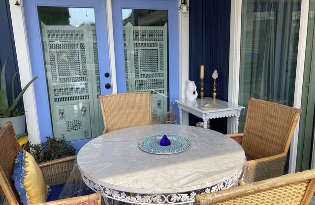 New property 1-2 beds, brkfst rm and porch. Available summer dates.