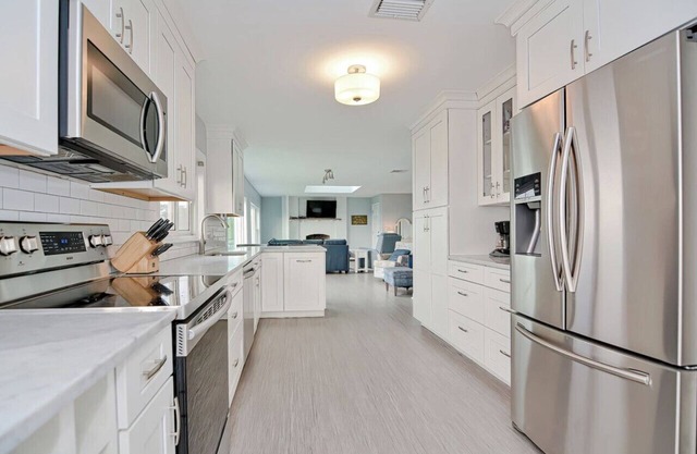 NEW Rental: 2 min walk to Private Coffin's Beach