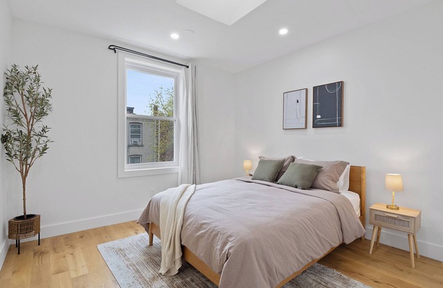 NEW! Spacious 2BR/2BA Brownstone; Under 10 Mins Drive to All Path Trains