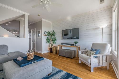 New to rental market! Overlooking marina on Fripp Island