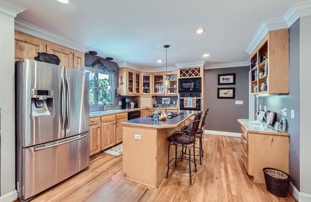 New to VRBO! Shady Cove Retreat