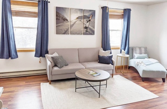 * NUEVO - Trillium Nest - Privado y tranquilo 2BR 1 baño con estacionamiento