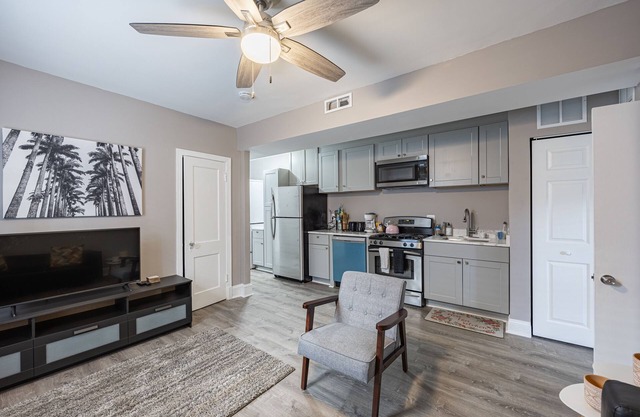 NEW Updated 2BR Apartment in DC